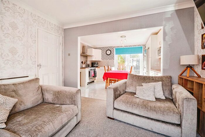 3 Bedroom End Of Terrace House For Sale In Belvedere Road, Thornaby, Stockton-On-Tees, TS17