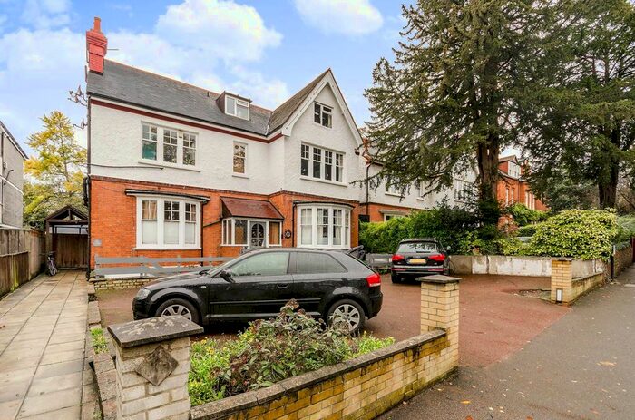 2 Bedroom Flat To Rent In Coolhurst Road, Crouch End, London, N8