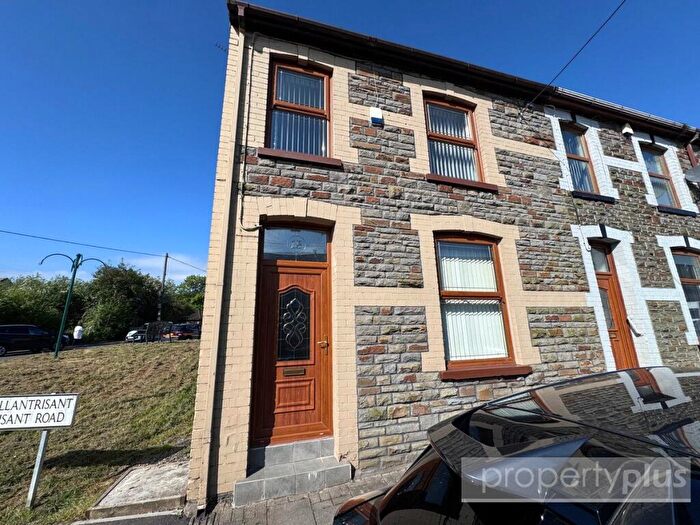 4 Bedroom End Of Terrace House For Sale In Llantrisant Road, Tonyrefail, Porth, Rhondda Cynon Taff, CF39