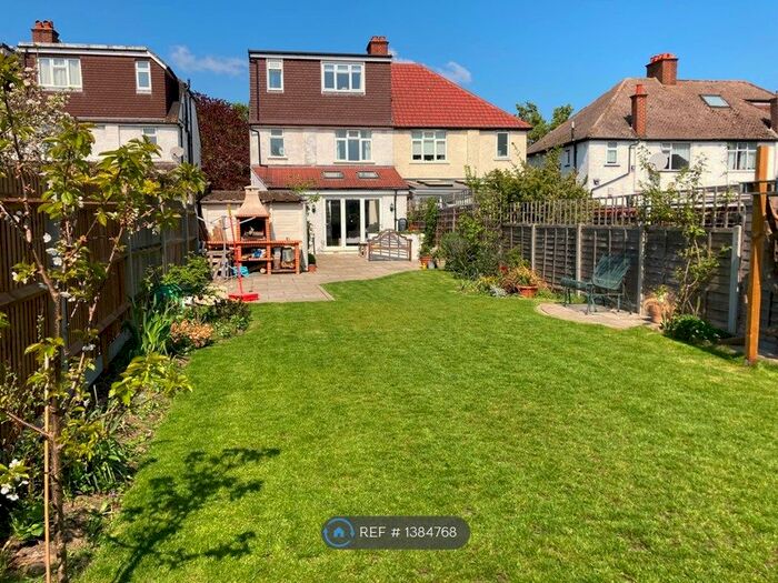 4 Bedroom Semi-Detached House To Rent In Dorset Road, Beckenham, BR3