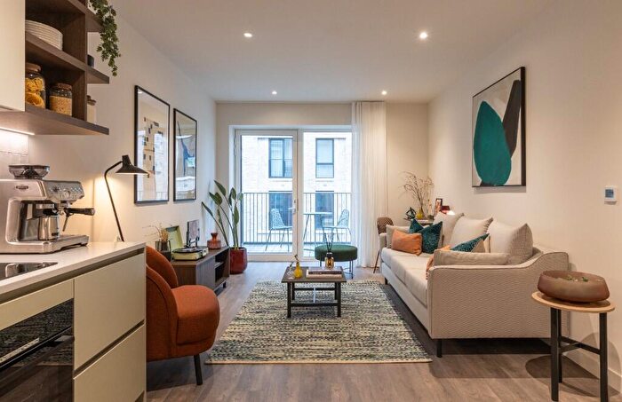 1 Bedroom Apartment To Rent In The Maple, London, NW2