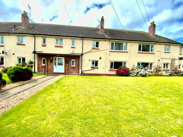 2 Bedroom Flat For Sale In Gorlan, Conwy, LL32