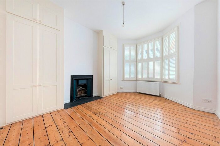 2 Bedroom Flat To Rent In Horsell Road, London, N5