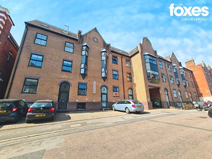 1 Bedroom Flat To Rent In The Peak, - Norwich Avenue West, Bournemouth, Dorset, BH2