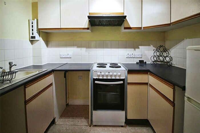 1 Bedroom Flat For Sale In Rivercourt, Beeches Road, GL7