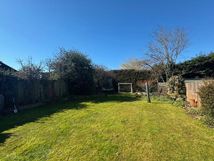 3 Bedroom End Of Terrace House For Sale In Hill Cottages, Milley Lane, Hare Hatch, Berkshire, RG10