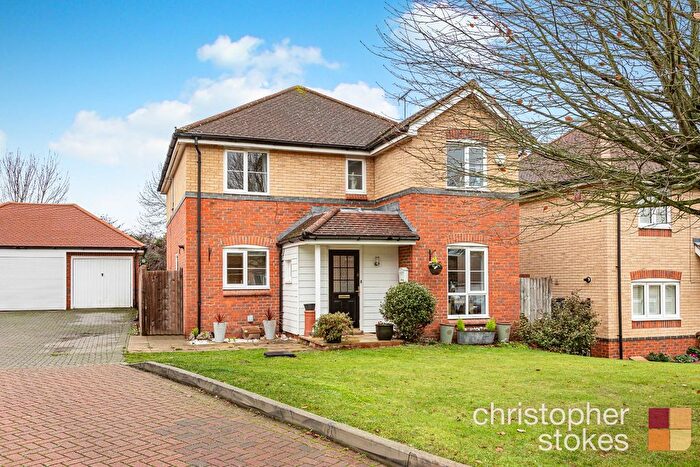 4 Bedroom Detached House For Sale In Ellis Close, Hoddesdon, Hertfordshire, EN11