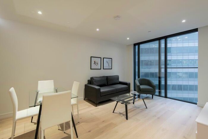 1 Bedroom Apartment To Rent In Hampton Tower, South Quay Plaza, E14