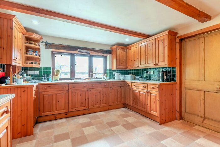 4 Bedroom Detached House For Sale In Garway, Hereford, HR2