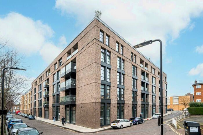 2 Bedroom Flat To Rent In Bracklyn Street, Islington, London, N1