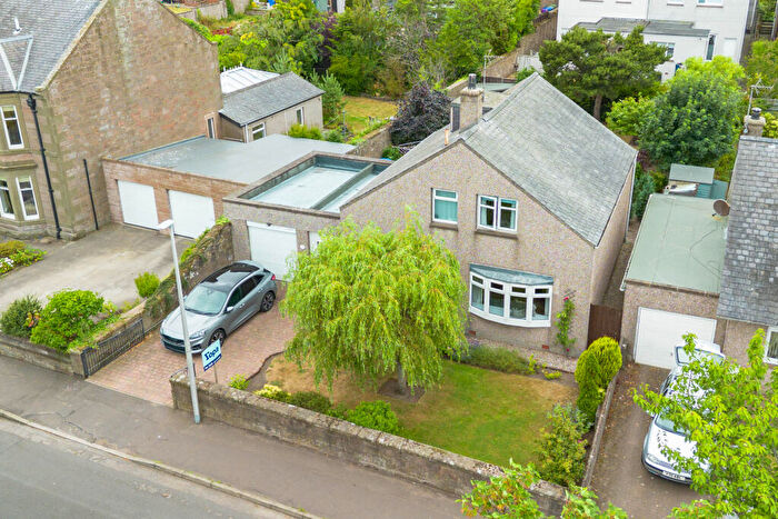 3 Bedroom Link Detached House For Sale In Dorward Place, Montrose, DD10