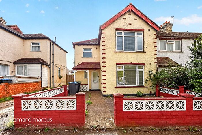 3 Bedroom Semi Detached House For Sale In Thornton Road, Thornton Heath, CR7
