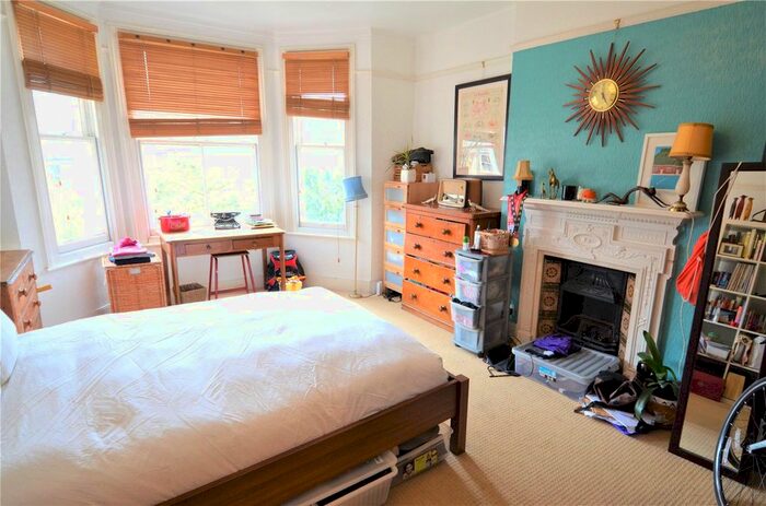 2 Bedroom Flat To Rent In Wyneham Road, London, SE24