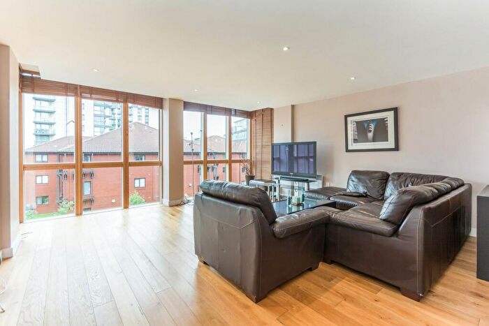 2 Bedroom Apartment To Rent In Canal Wharf, B1
