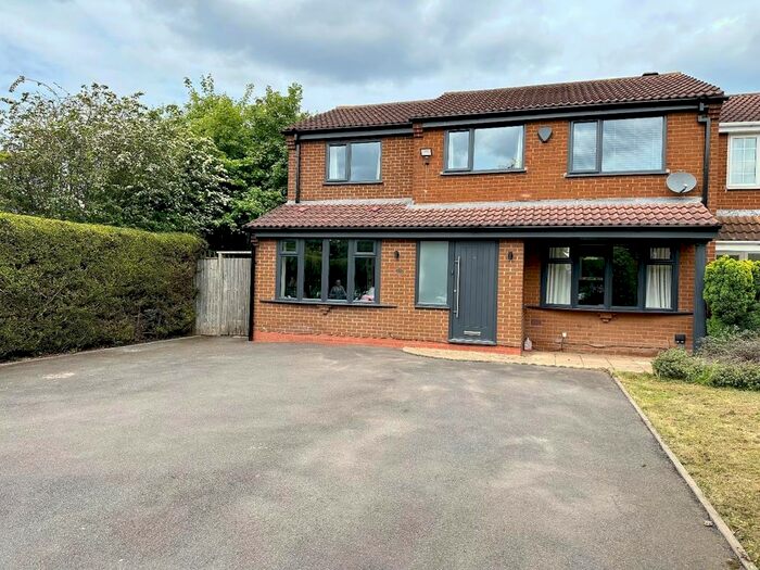 3 Bedroom Detached House For Sale In Parkfield Drive, Castle Bromwich, Birmingham, B36