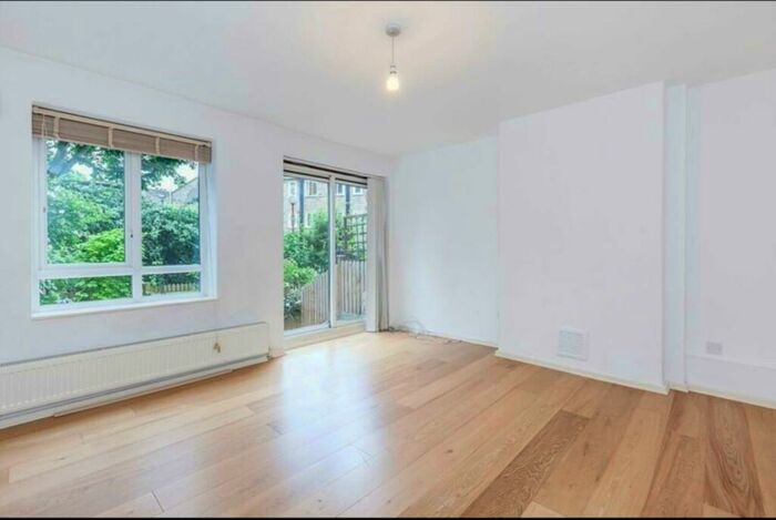 2 Bedroom Apartment To Rent In Canonbury Road, Canonbury, N1