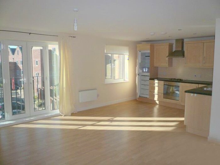 2 Bedroom Flat To Rent In Varley House, Tapton Lock, Chesterfield, S41