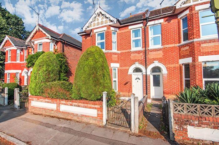 6 Bedroom Semi Detached House To Rent In Fortescue Road, Bournemouth, BH3
