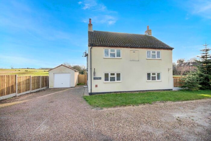 4 Bedroom Detached House To Rent In Gainsborough Road, Everton, Doncaster, DN10