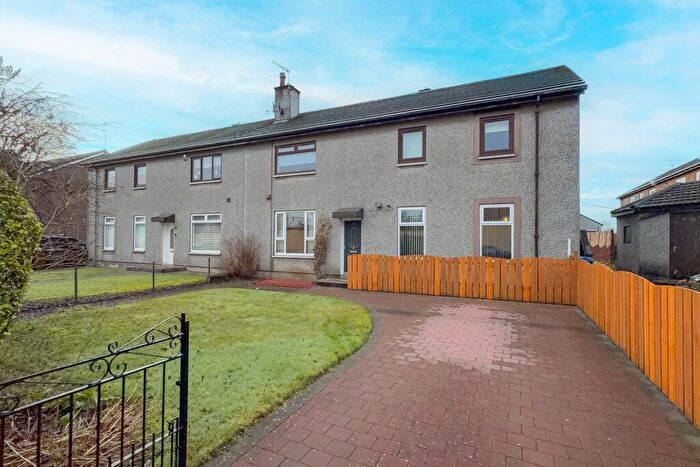 3 Bedroom Flat For Sale In Silkin Avenue, Linnvale, G81