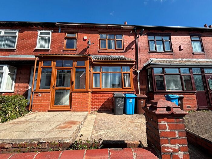 4 Bedroom Property To Rent In Langham Road, Oldham, OL8