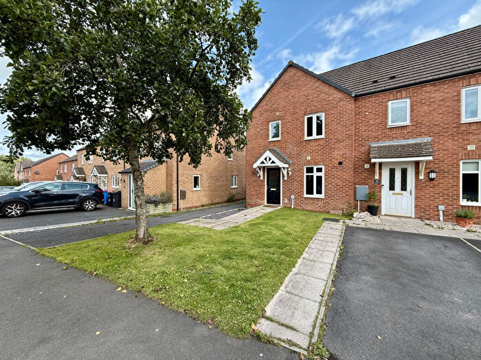 3 Bedroom End Of Terrace House To Rent In Keepers Wood Way, Catterall, PR3