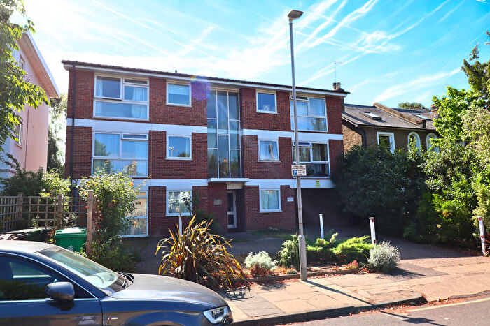 2 Bedroom Apartment To Rent In Tudor Road, Kingston Upon Thames, KT2