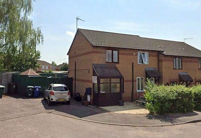 1 Bedroom End Of Terrace House To Rent In Earlstoke Close, Banbury, OX16