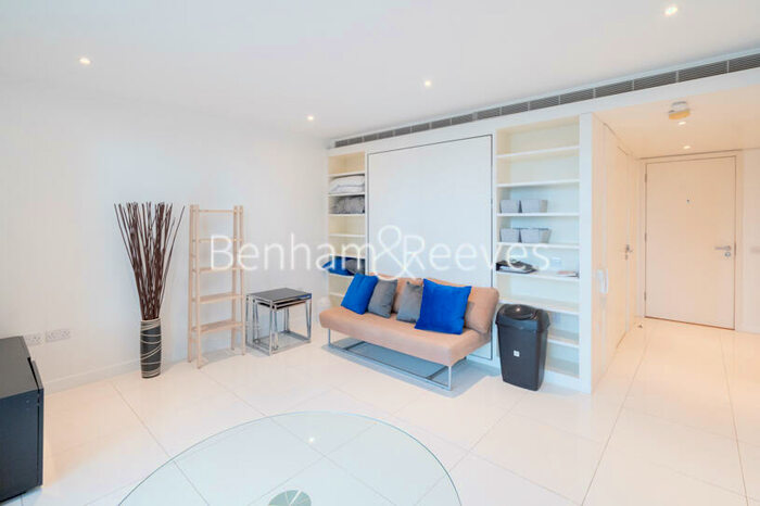 Studio To Rent In Pan Peninsula Square, Canary Wharf, E14