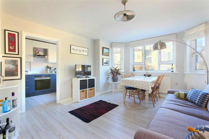 1 Bedroom Flat To Rent In Roma Court, 64 St James's Drive, Wandsworth, London SW12