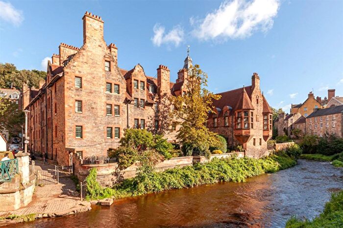 1 Bedroom Flat For Sale In Well Court, Dean Village, Edinburgh, EH4