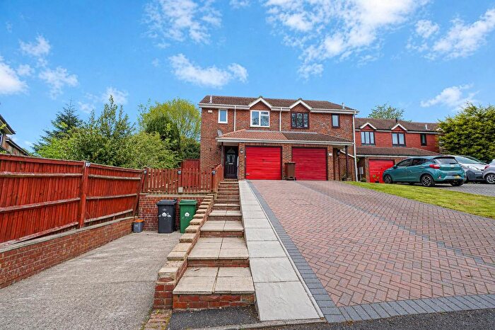 3 Bedroom End Of Terrace House For Sale In Lynwood Close, St. Leonards-On-Sea, TN37