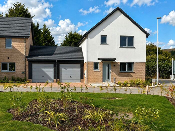 3 Bedroom Link Detached House For Sale In Long Close, Landkey, Barnstaple, Devon, EX32