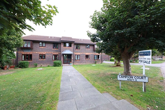 1 Bedroom Flat For Sale In Campion Court, Little Thurrock, RM17
