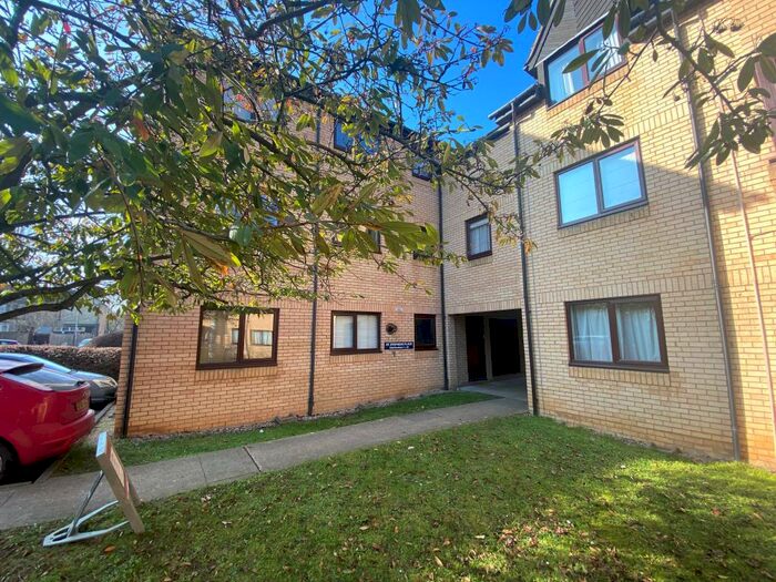 2 Bedroom Flat To Rent In St. Stephens Place, Cambridge, CB3