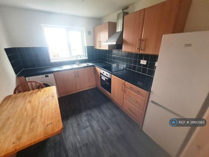 3 Bedroom Flat To Rent In Alderwood Avenue, Liverpool, L24