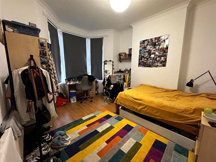 5 Bedroom House To Rent In Keppoch Street, Roath, CF24