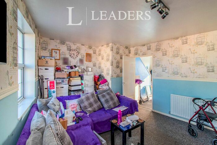 3 Bedroom Flat To Rent In High Street, Stanford Le Hope, SS17