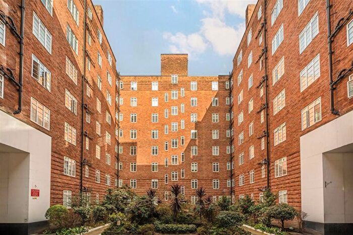 5 Bedroom Flat For Sale In Hammersmith Road, Hammersmith, W6