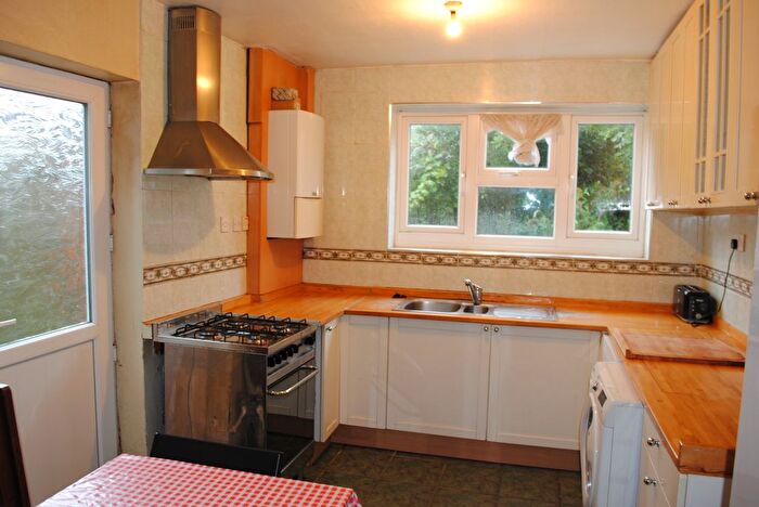 5 Bedroom Maisonette To Rent In Dunlace Road, Homerton/Hackney, E5