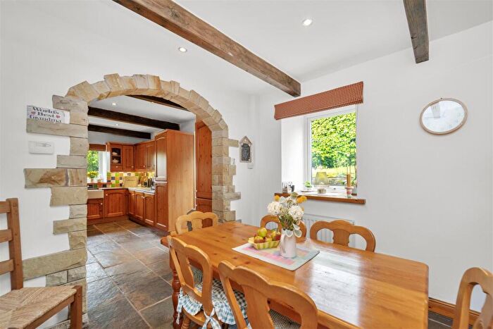 4 Bedroom Cottage For Sale In Northfield Road, Accrington, BB5
