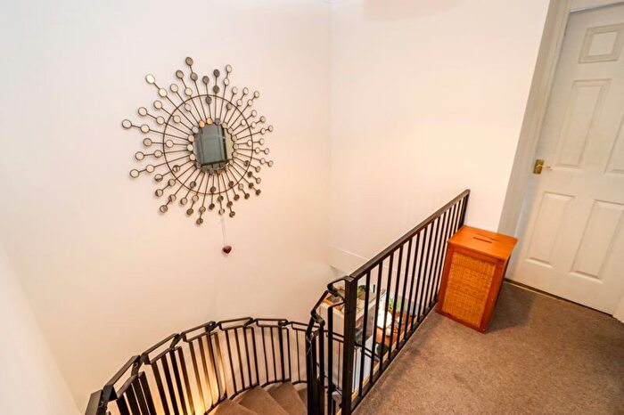 3 Bedroom Terraced House For Sale In Fosseway, Clevedon, BS21