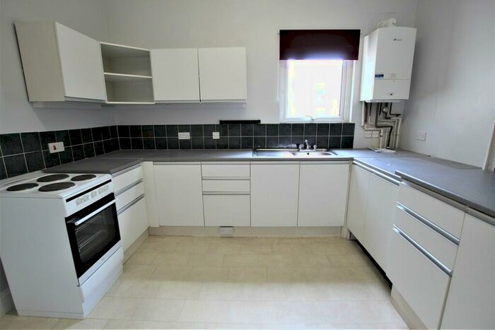 2 Bedroom Flat To Rent In Grenville Road, St Judes, Plymouth, PL4