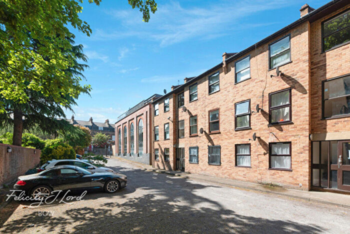 1 Bedroom Apartment For Sale In Tomlins Grove, London, E3