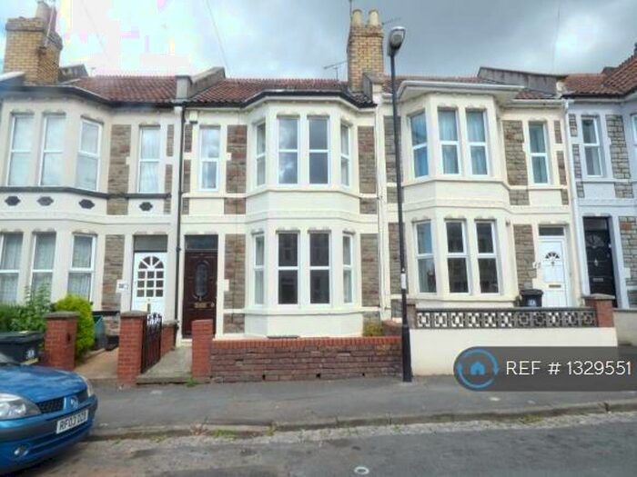 3 Bedroom Terraced House To Rent In Harrow Road, Bristol, BS4