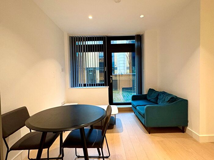 1 Bedroom Flat To Rent In New Horizons Court, Brentford, TW8