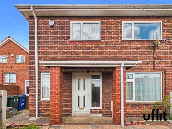 3 Bedroom Semi Detached House For Sale In Elm Road, Mexborough, S64