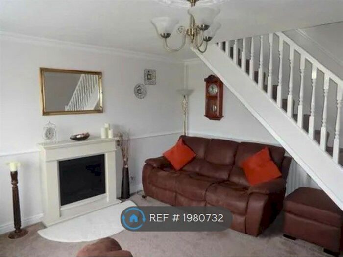 3 Bedroom Semi-Detached House To Rent In Dales Avenue, Sutton-In-Ashfield, NG17