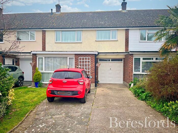 4 Bedroom Terraced House For Sale In Little Meadow, Writtle, CM1