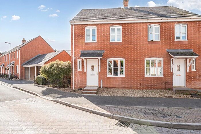 3 Bedroom Semi-Detached House For Sale In Weavers Reach, Tonedale, Wellington, TA21